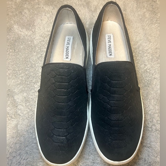 STEVE MADDEN Women’s Black Suede Platform Slip-On, Size 10B - Picture 13 of 15